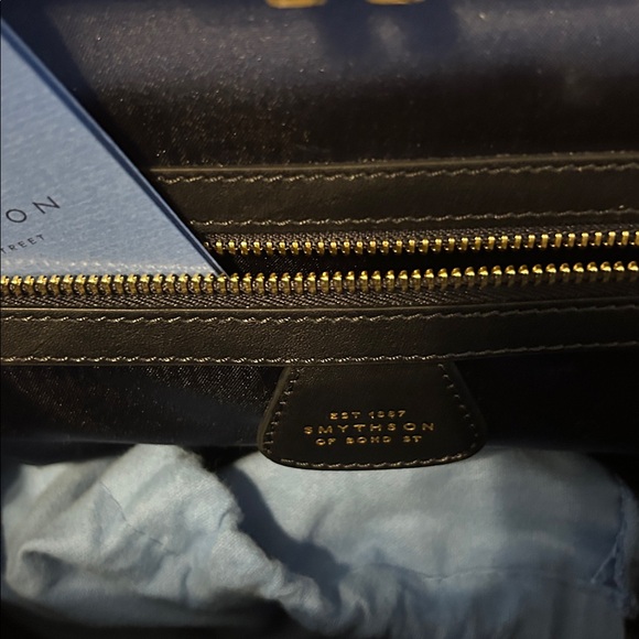 Smythson of Bond Street Pink & Navy Leather Metal Clasp Satchel. - Picture 4 of 14